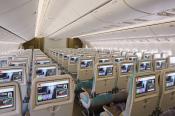 Linie Emirates prezentują nowe kabiny w Boeingach 777 oraz kampanię reklamową z udziałem Clarksona